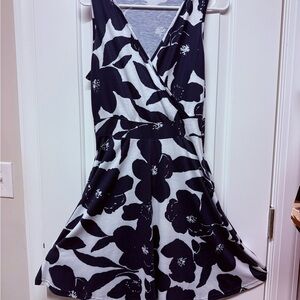 Elegant Navy and White Floral Mini Dress